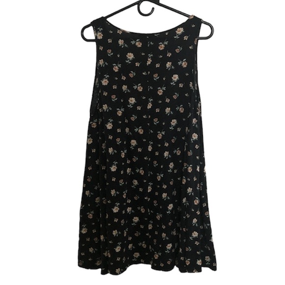 Forever 21 Floral Sleeveless Dress - Picture 2 of 4